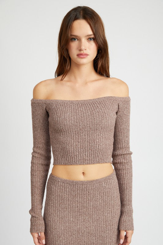 OFF SHOULDER LONG SLEEVE KNIT TOP BROWN