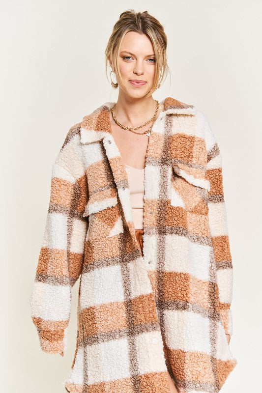 Fuzzy plaid teddy jacket PLUS BROWN