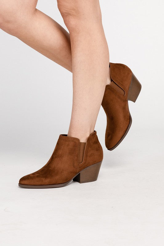 GWEN Suede Ankle Boots COGNAC